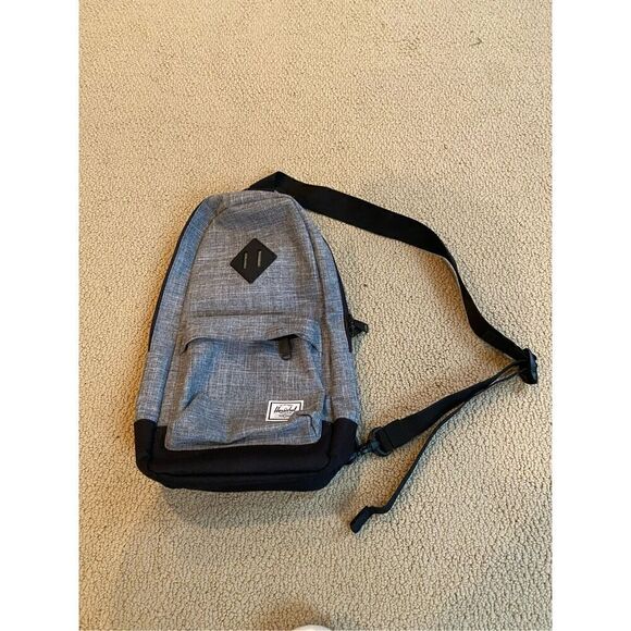 Herschel Supply Co. Heritage Shoulder Bag - Picture 2 of 6